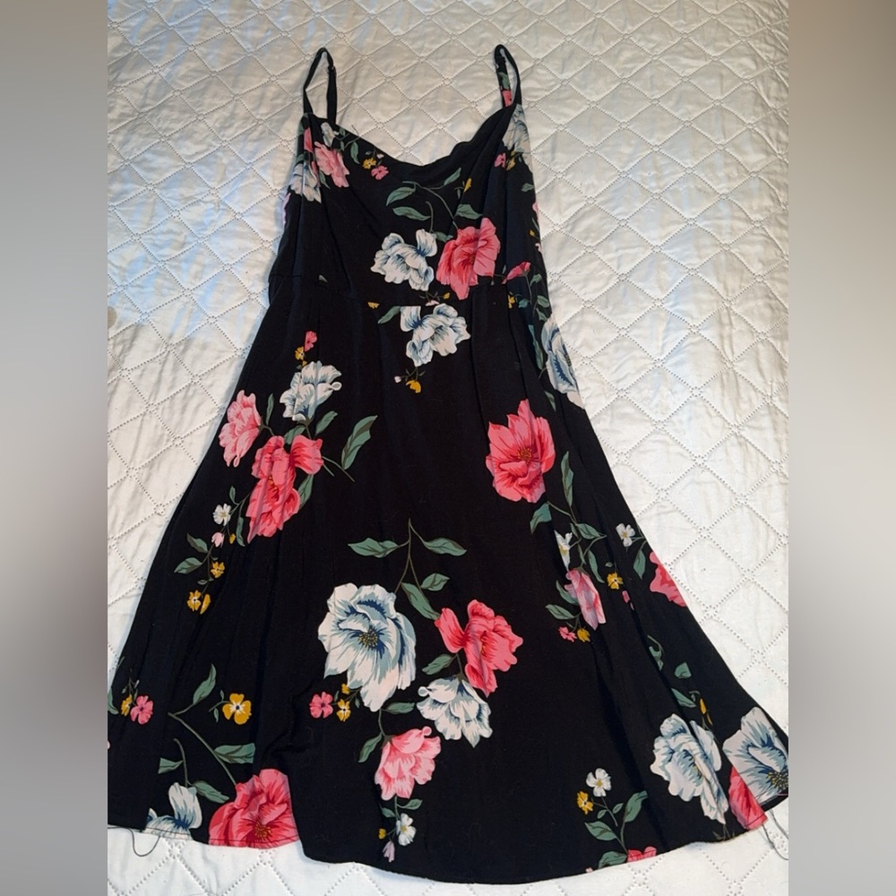 Old Navy sleeveless dress.